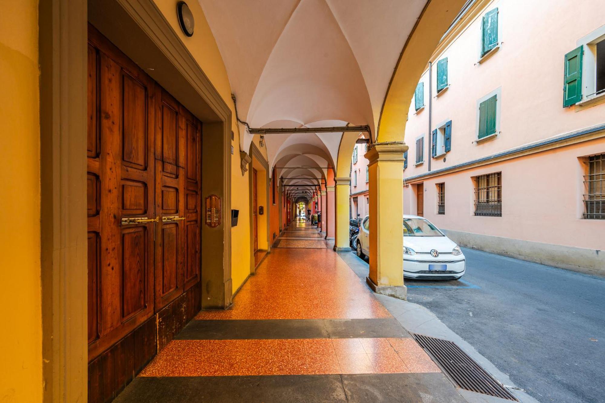Apartamento Sui Tetti Di Bologna Centro, Casa Dei Colori Exterior foto